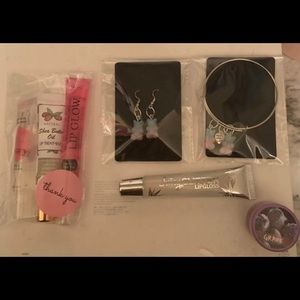 Lip gloss and jewelry